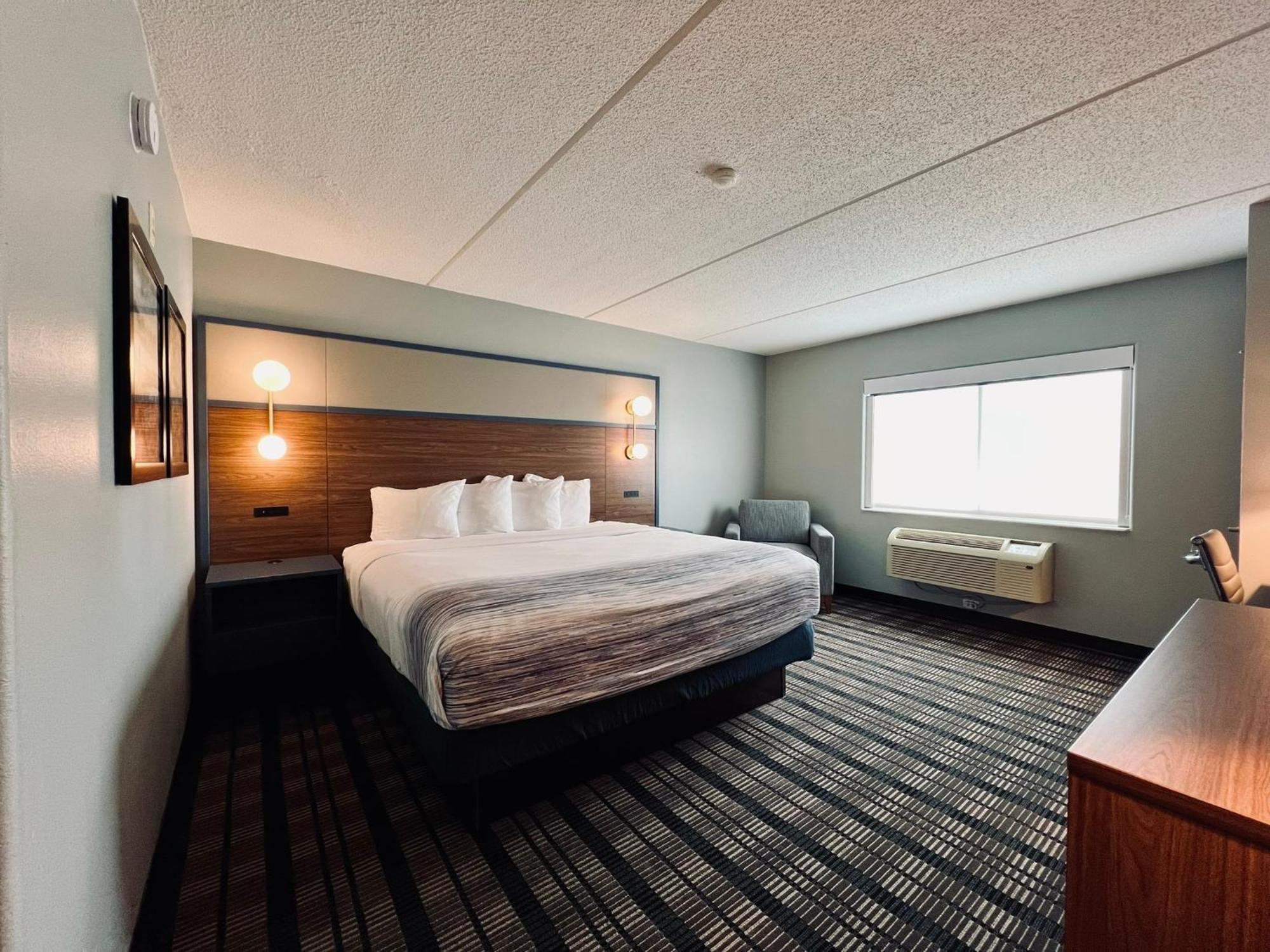 Americinn By Wyndham Beaver Dam Bagian luar foto