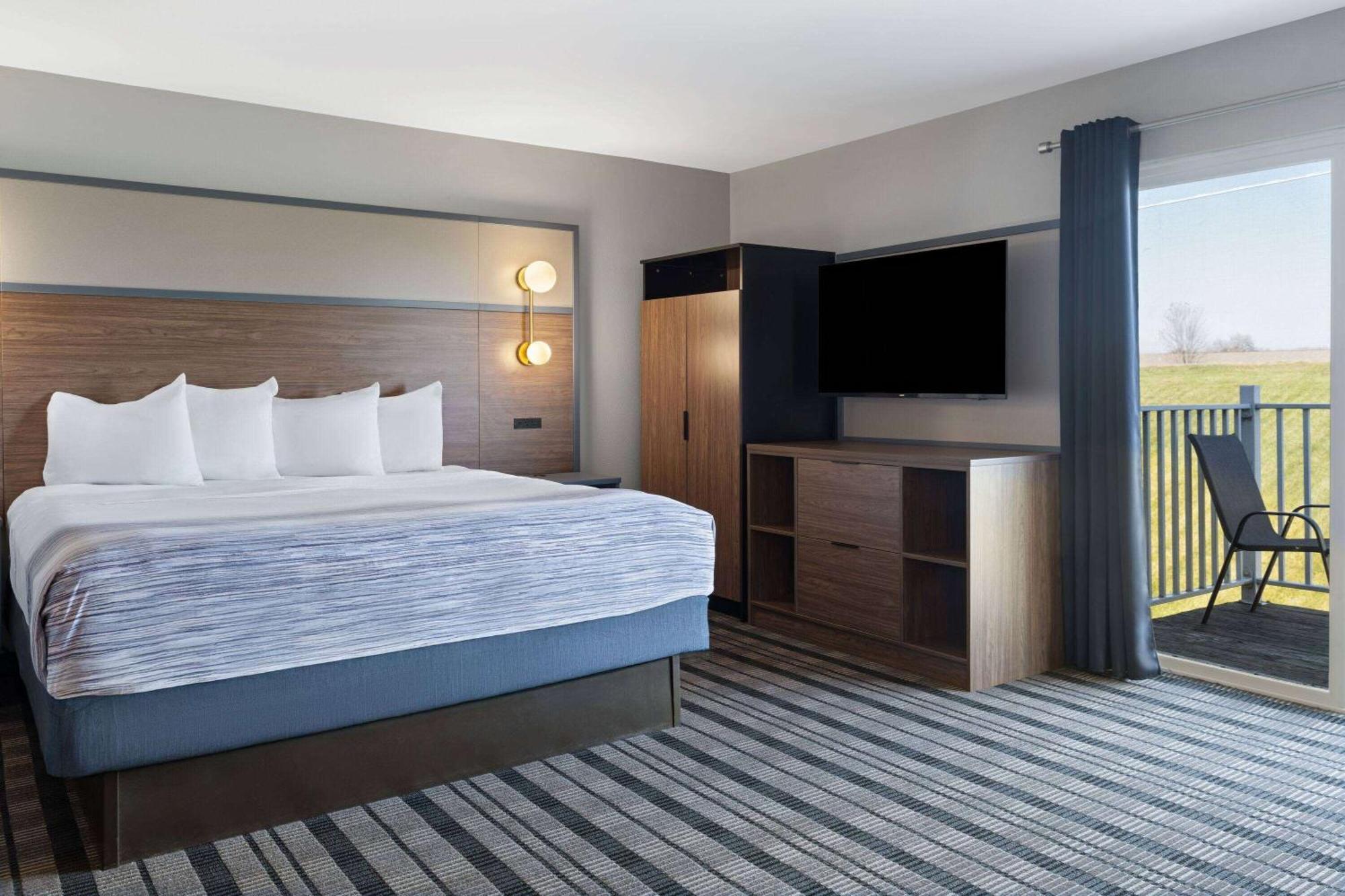 Americinn By Wyndham Beaver Dam Bagian luar foto