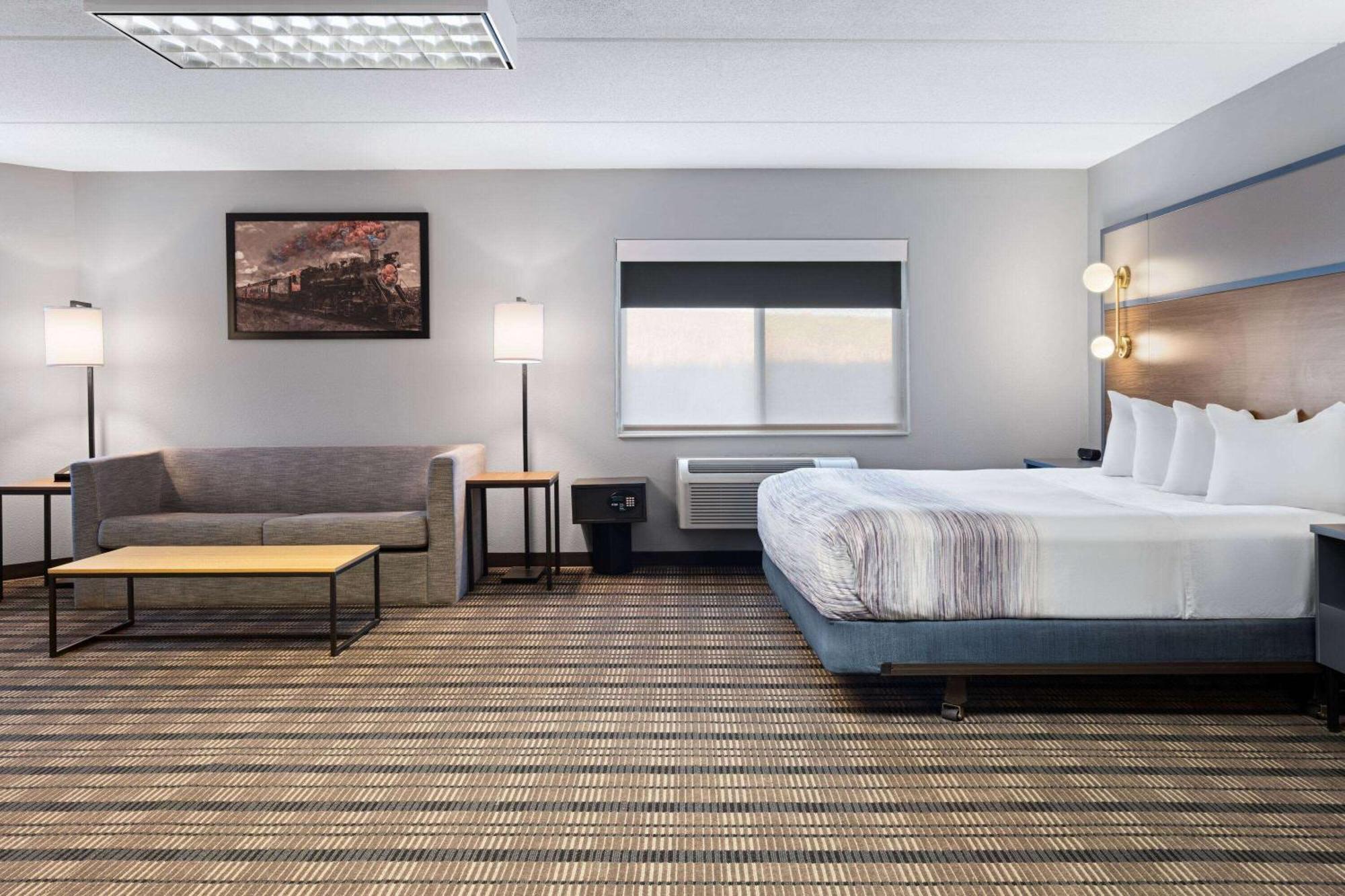 Americinn By Wyndham Beaver Dam Bagian luar foto