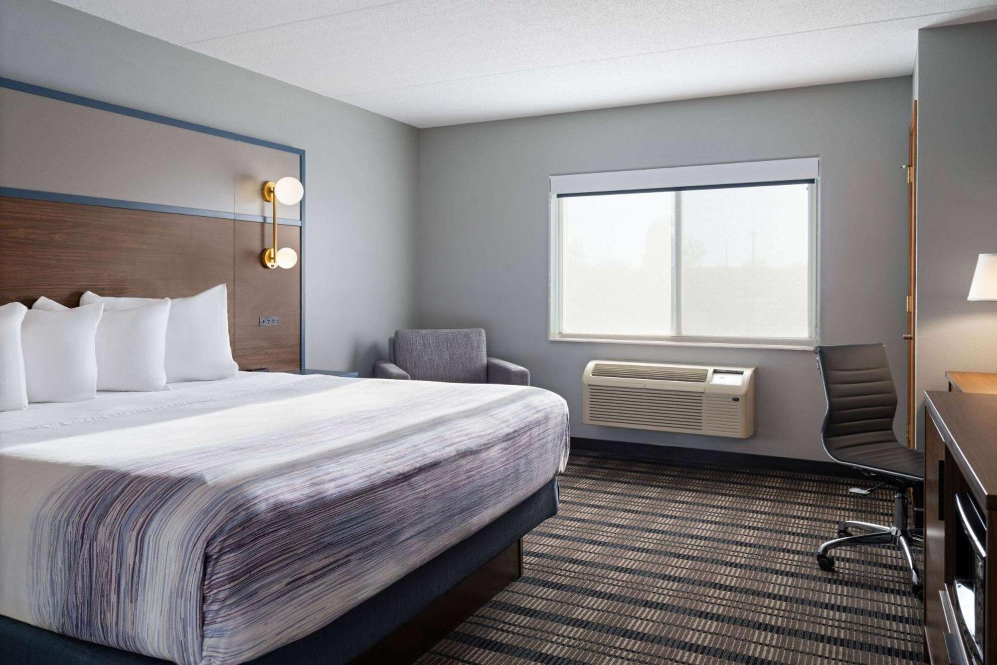 Americinn By Wyndham Beaver Dam Bagian luar foto